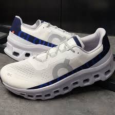 oncloudmonster ivory midnight