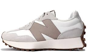 New Balance 327 ' MoonBeam Driftwood' 9.5W
